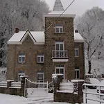 Spacious Castle With Garden In Prázdninový dům Aywaille