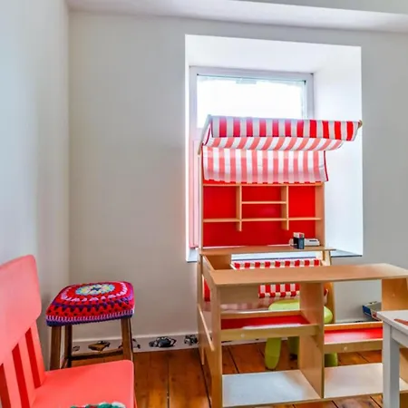 בית נופש Spacious Castle With Garden In
