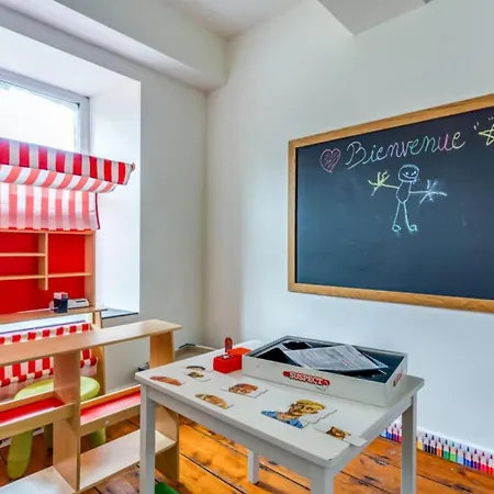 Ferienhaus Spacious Castle With Garden In Aywaille