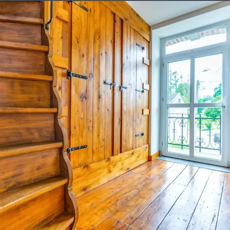 Spacious Castle With Garden In *