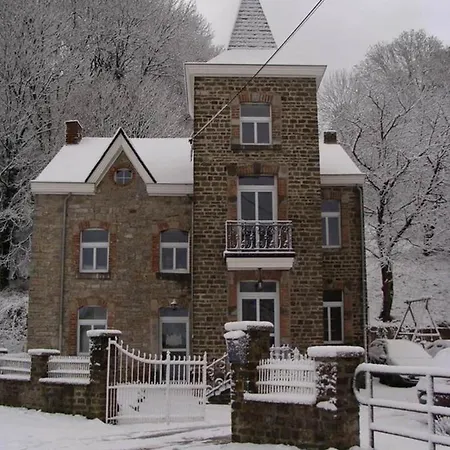 Spacious Castle With Garden In Ferienhaus Aywaille