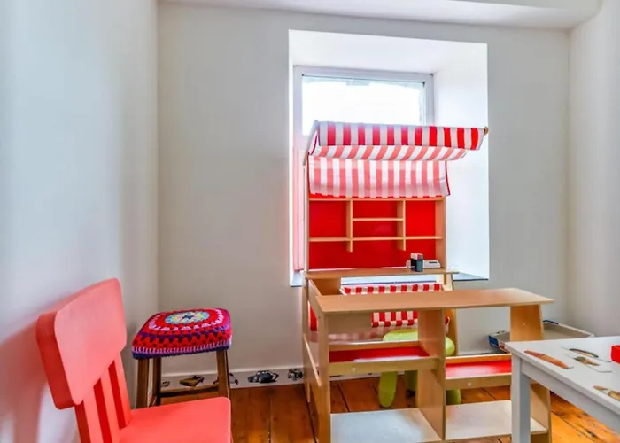 Holiday home Spacious Castle With Garden In