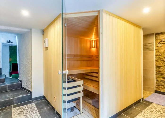 Spacious Castle With Garden In