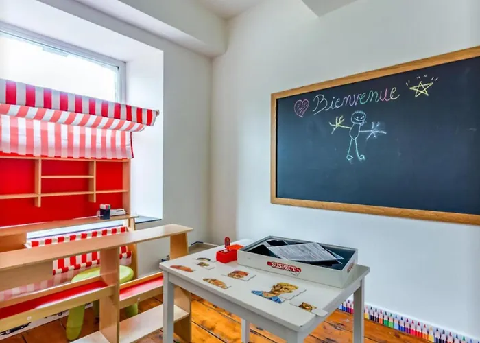 Holiday home Spacious Castle With Garden In Aywaille