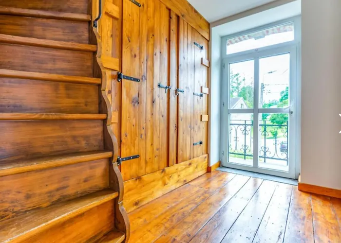 Spacious Castle With Garden In *