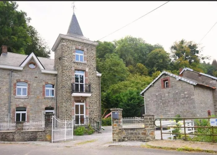 Spacious Castle With Garden In Holiday home
