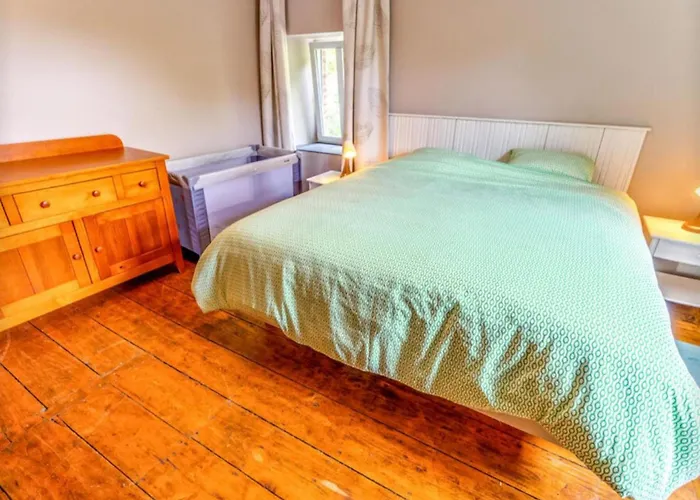 Holiday home Spacious Castle With Garden In *