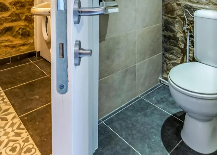 Spacious Castle With Garden In Holiday home