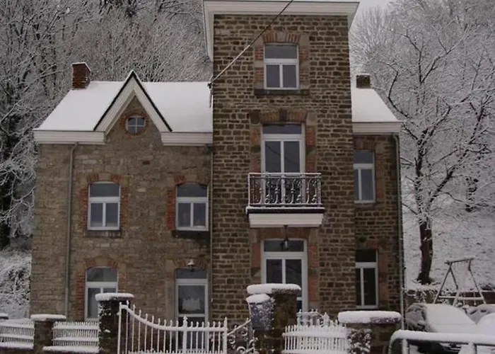 Spacious Castle With Garden In Holiday home Aywaille