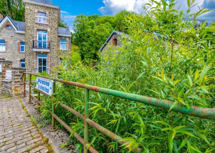 Holiday home Spacious Castle With Garden In *