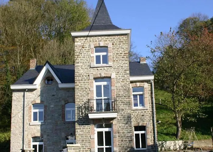 Spacious Castle With Garden In *